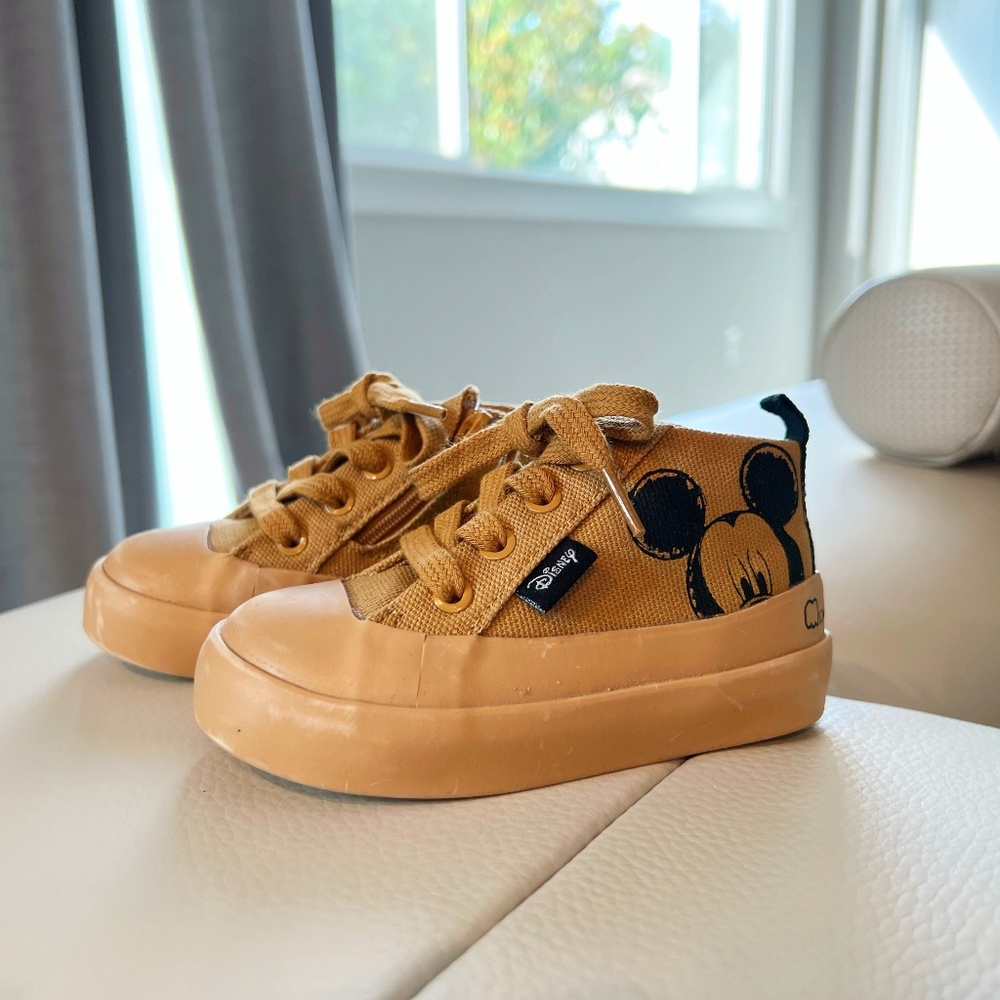 Zara Disney MICKEY MOUSE High Top Sneakers Tan Size 4 1/2 NWOT